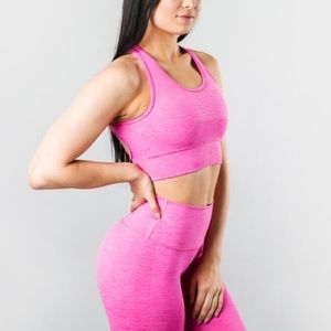 SOLD ON Ⓜ️ Alphalete Vault Bra (No Pads) Hot Pink